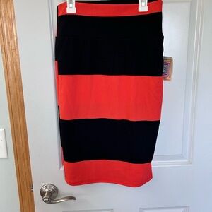 LuLaRoe Black and Coral Knee-Length Pencil Skirt